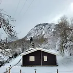 Les De Montorgueil *