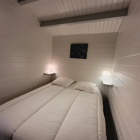 Les De Montorgueil *