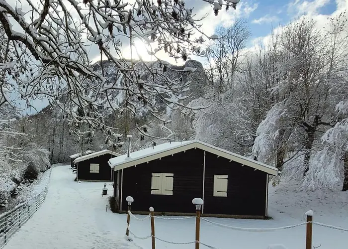 Les De Montorgueil * Saurat