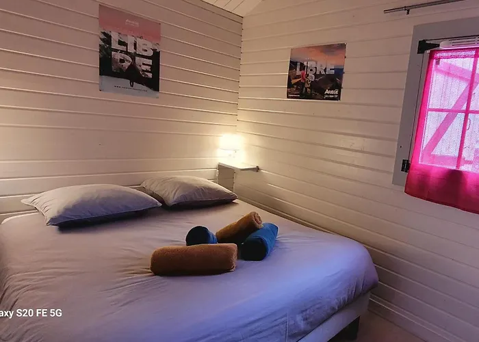 Les De Montorgueil *